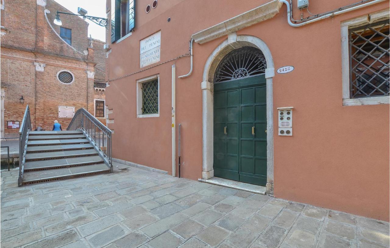 Stunning apartment in Venezia with 2 Bedrooms&WiFi Exterior foto